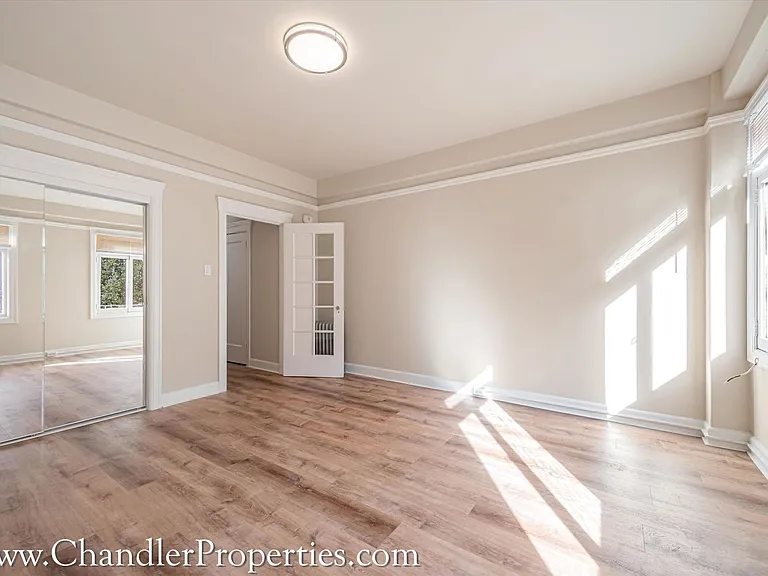 729 Leavenworth St — Photo 1