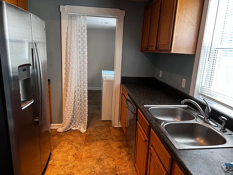650 Innes St NE — Photo 9