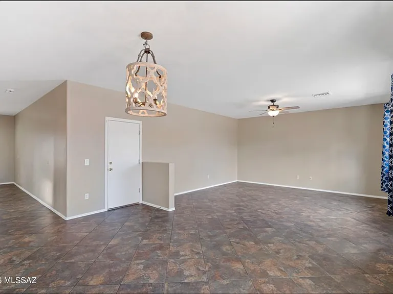 8380 N Weston Pl — Photo 22
