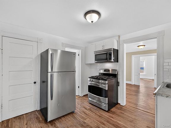 4th image of 215 N Hamilton Street