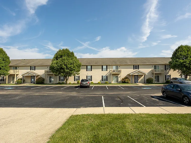 Fox Brook Apartments — Photo 2