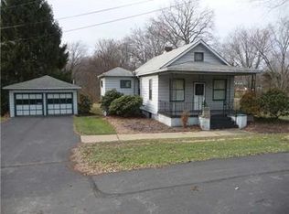 2102 S Hermitage Rd, Hermitage, PA 16148