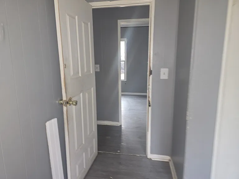 3508 Kings Park Dr N — Photo 5