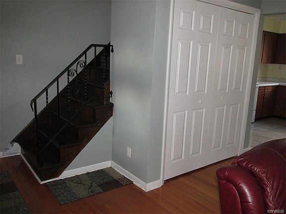 3rd image of 7120 Colonial Dr