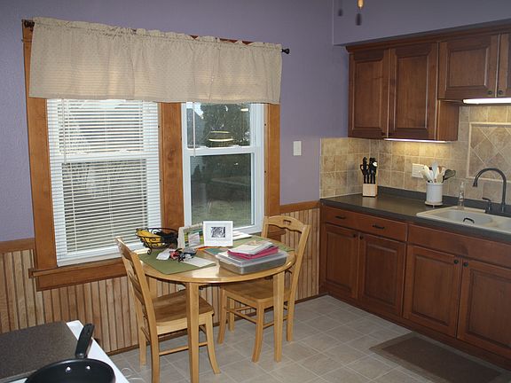 Eat-in with natural light