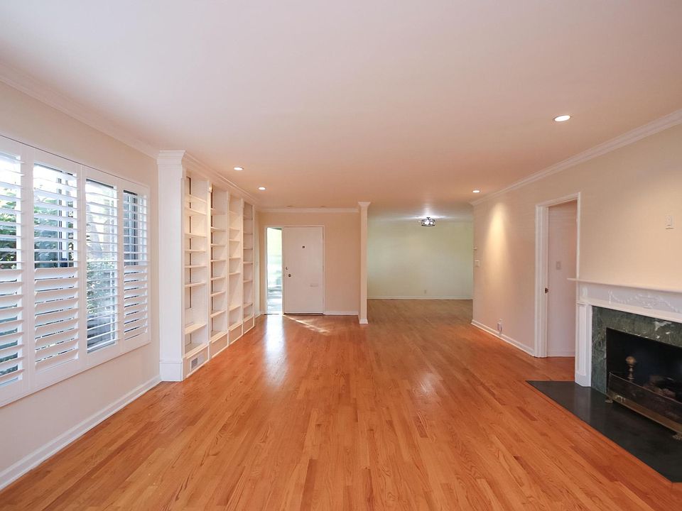 Large unit - 1554 sq. ft.