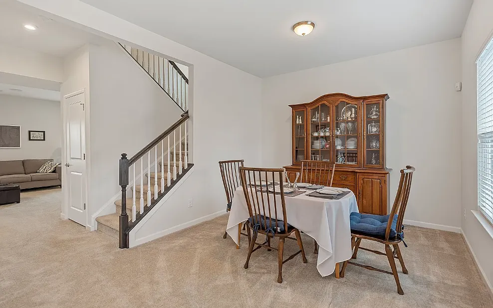 4 bed, 2.5 bath, 2444 sqft, $2,999 — Photo 4