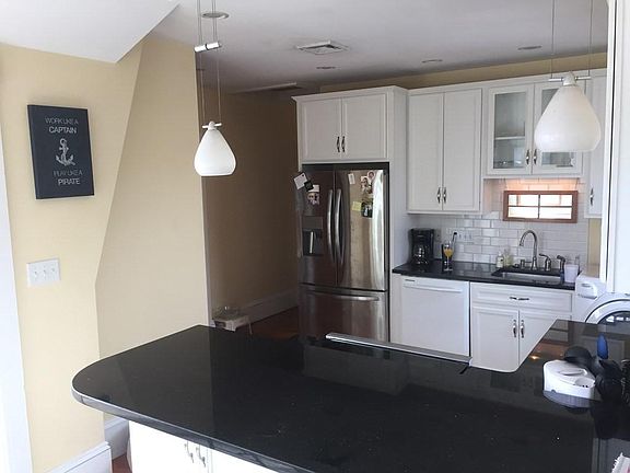 2nd image of 1 Essex St #3