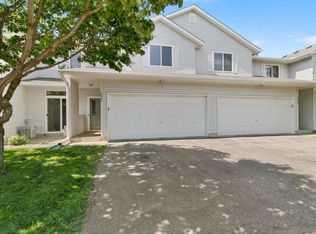 2042 Parkway Ave #3807, Shakopee, MN 55379