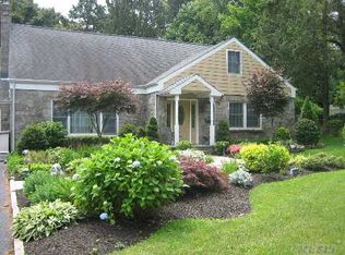 101 Tanyard Ln, Huntington, NY 11743