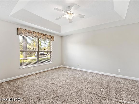 5th image of 5867 Treasure Ln