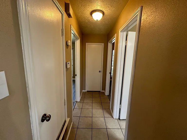 4045 Cavalry Dr — Photo 18