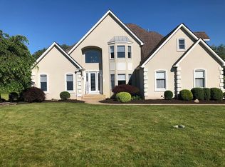 129 Ivy Ct, Flemington, NJ 08822