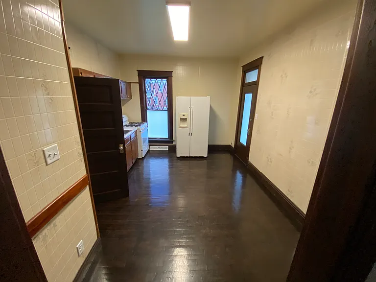 817 Spring St #1F — Photo 9