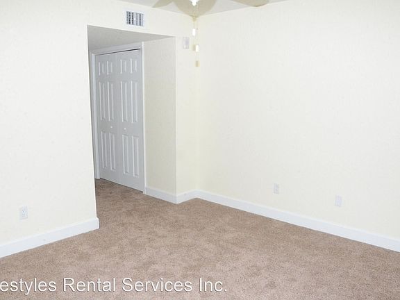 3rd image of 100 Boardwalk Dr APT 825