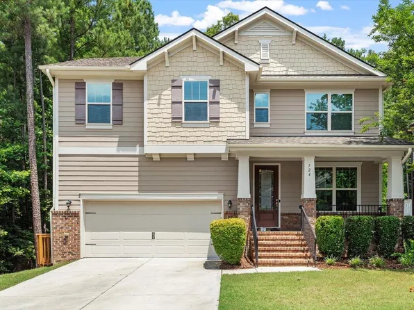 724 Piermont Dr, Cary, NC 27519
