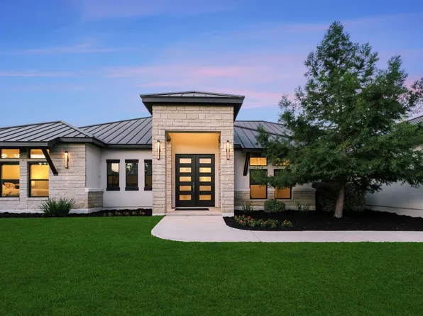 8941 Buckskin Dr, Boerne, TX 78006