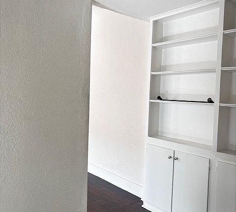 5th image of 6036 Romaine St APT 11
