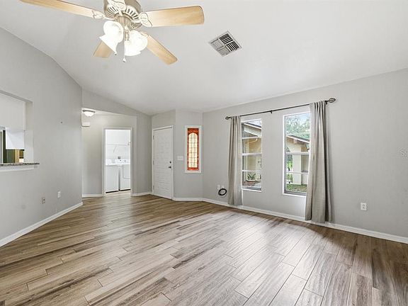 5th image of 8316 Kingsdale St