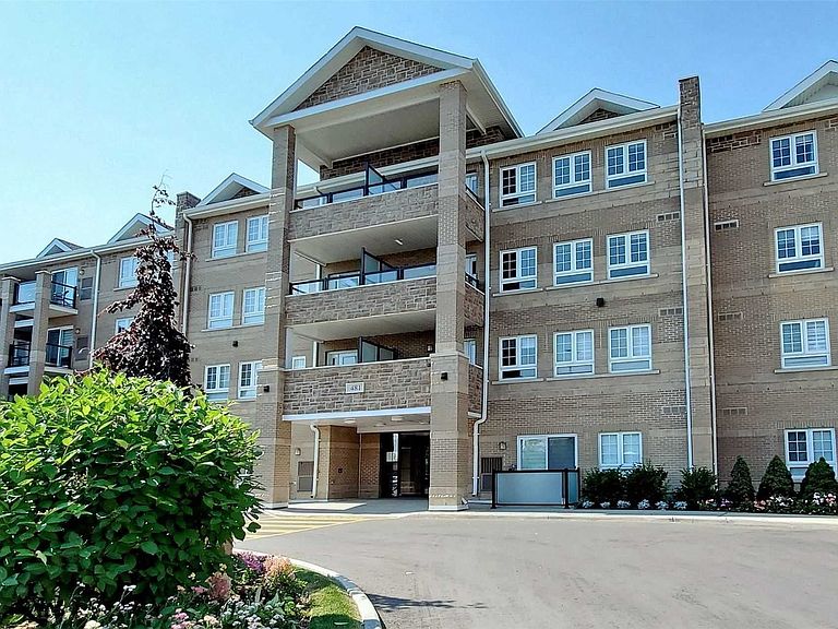 481 Rupert Ave Whitchurch Stouffville, ON, L4A1Y7 Apartments for Rent