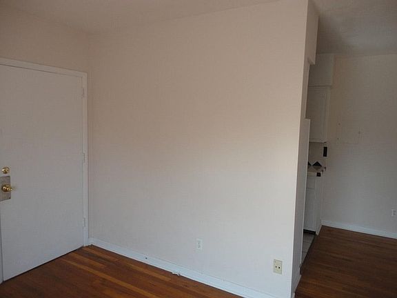 3rd image of 1252 S Alhambra Cir APT 4