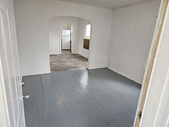 4th image of 126 Palmer St NE #1/2