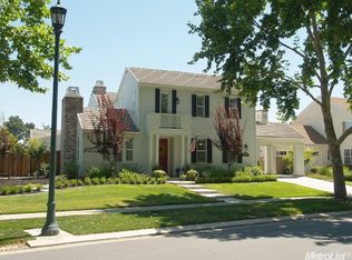 2082 Fairway Oaks Dr, Ripon, CA 95366