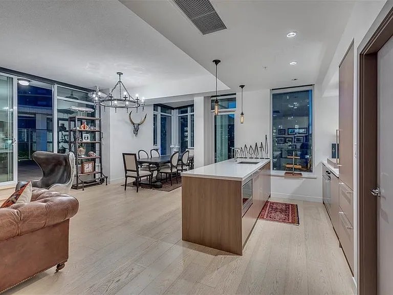 68 Smithe St #2015 — Photo 17