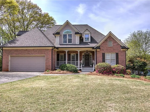 6 Devon Ct, Cartersville, GA 30120