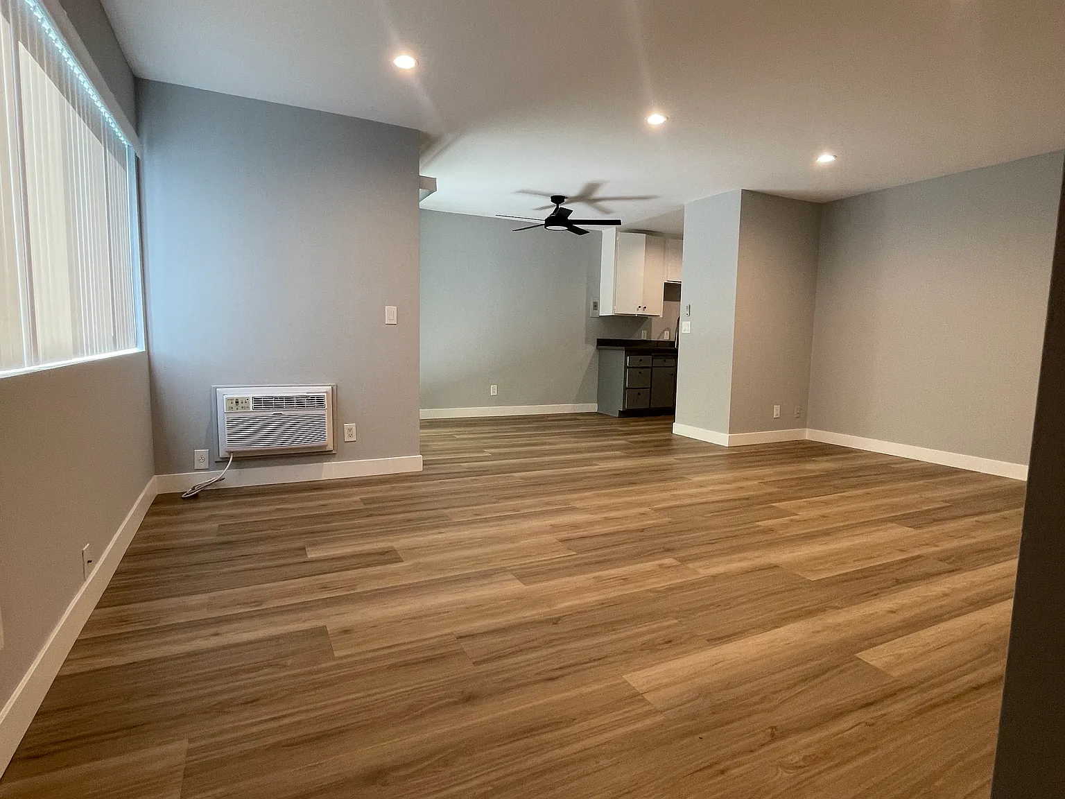 1 bed, 1000 sqft, $2,260 — Photo 2