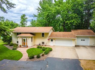 2301 Meadow Ln, Plover, WI 54467