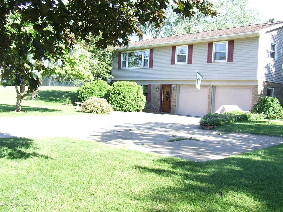 1st image of 2144 Holly Dr