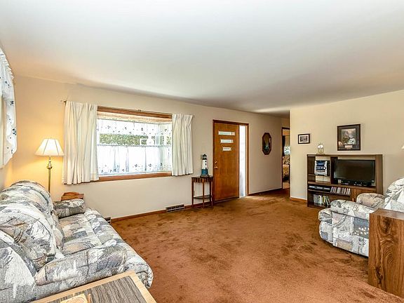 2nd image of 1338 Shanley Dr