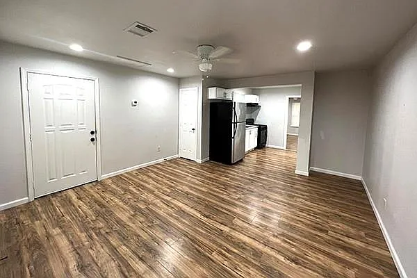 1 bed, 1.0 bath, 550 sqft, $1,500 — Photo 2