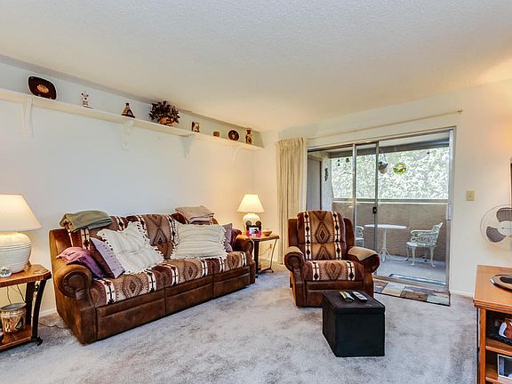 2nd image of 540 N May St APT 3055