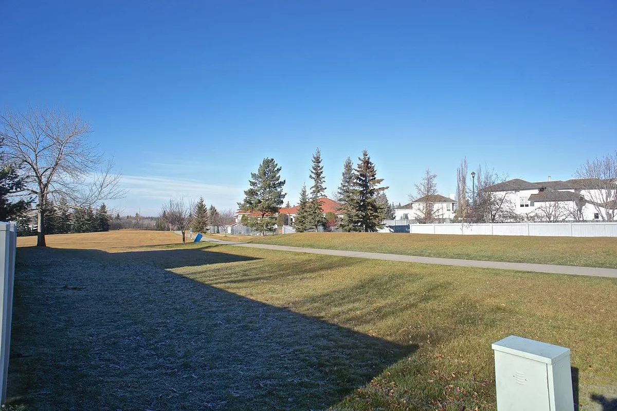26country02_04282019 - 8930 99th Ave #26