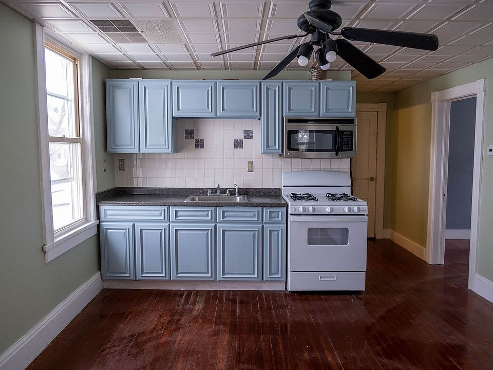 1st image of 606 Lansing St Floor 2