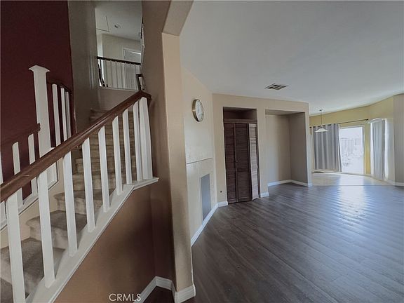 4th image of 845 Brisbane St