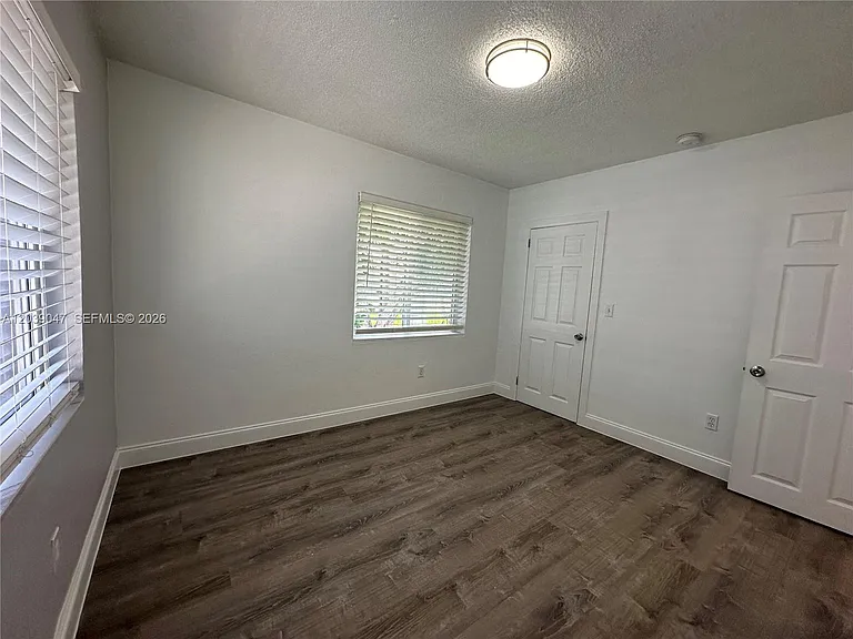 1737 Liberty St #10 — Photo 24