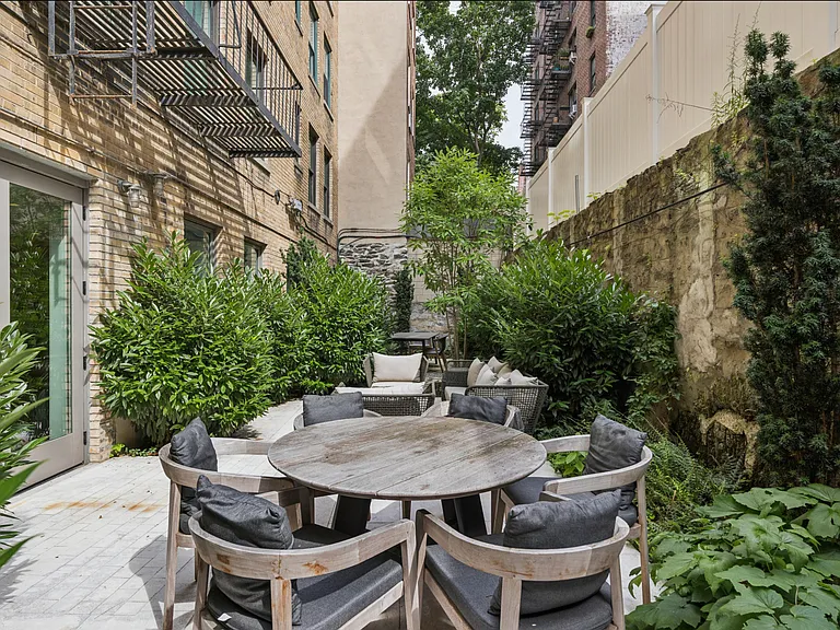 150 W 82nd St #8D — Photo 14