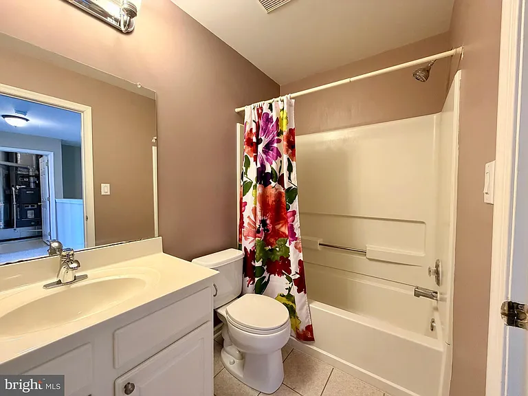 5504 Essex Ln — Photo 23
