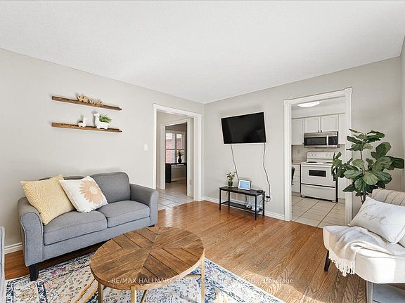 5th image of 24 Fernbank Pl