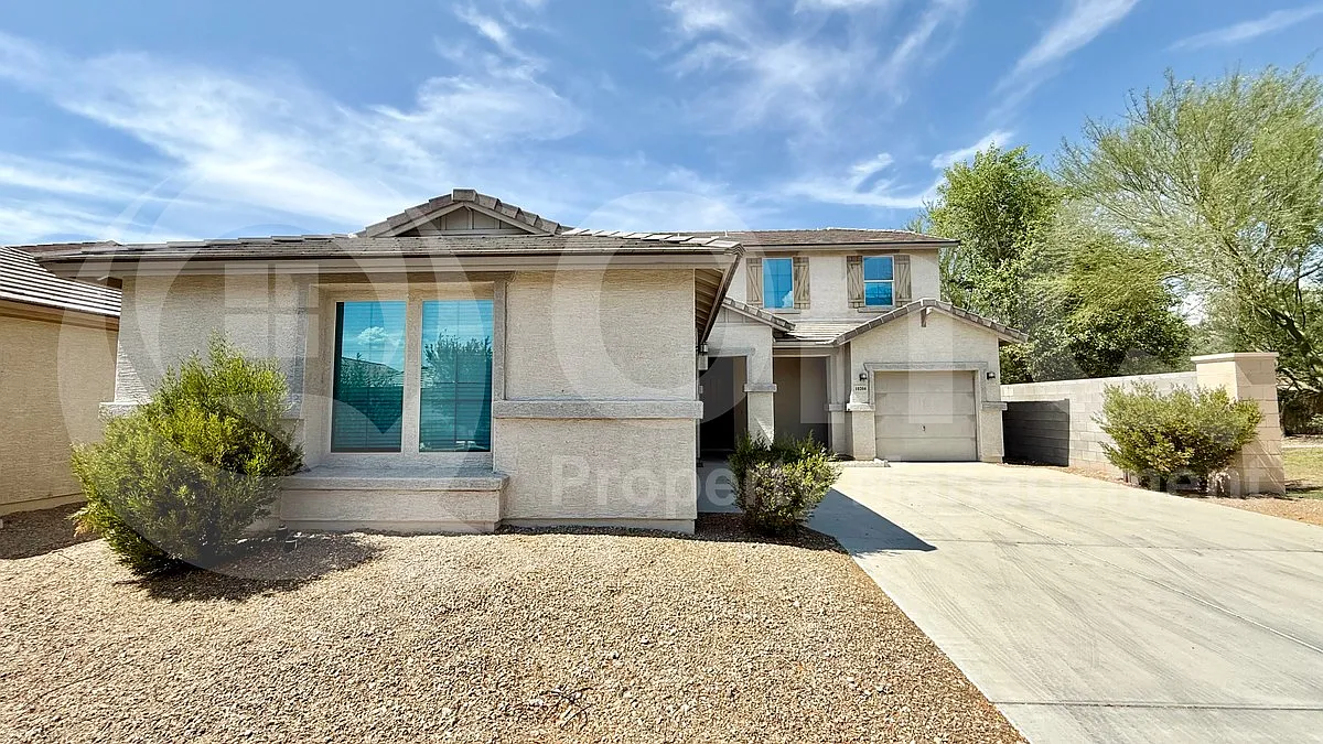 5 bed, 3.0 bath, 2661 sqft, $2,799 — Photo 2