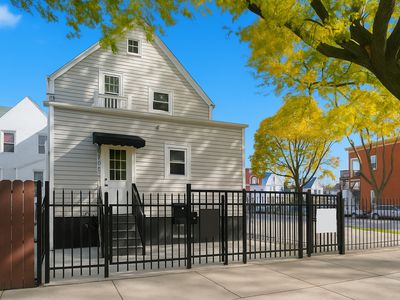 1703 N Monticello Ave, Chicago, IL, 60647