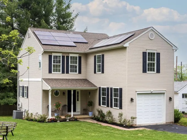 3255 Walnut St, Downingtown, PA 19335