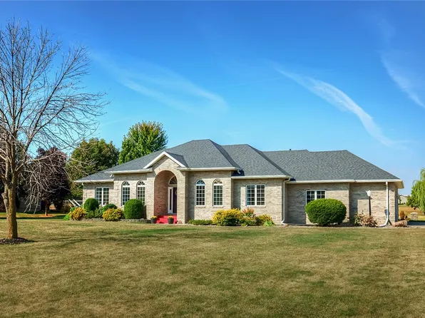 101 Cedar Ln, Huxley, IA 50124