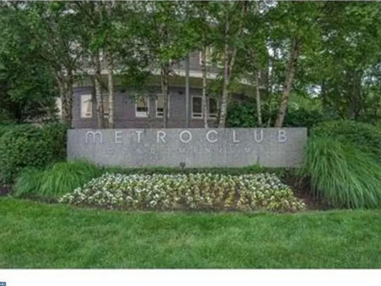 The Metro Club — Photo 2