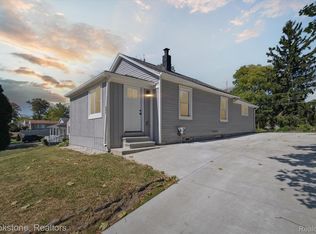 492 Colorado Ave, Pontiac, MI