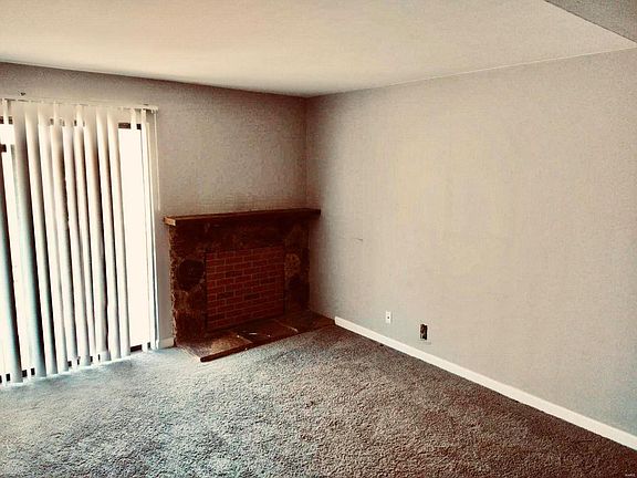 3rd image of 1649 Summer Run Dr Unit 31