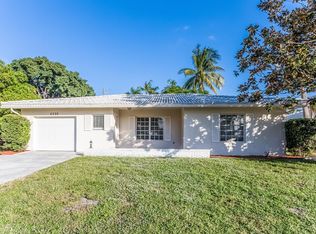 2550 NE 4th Ct, Boca Raton, FL 33431